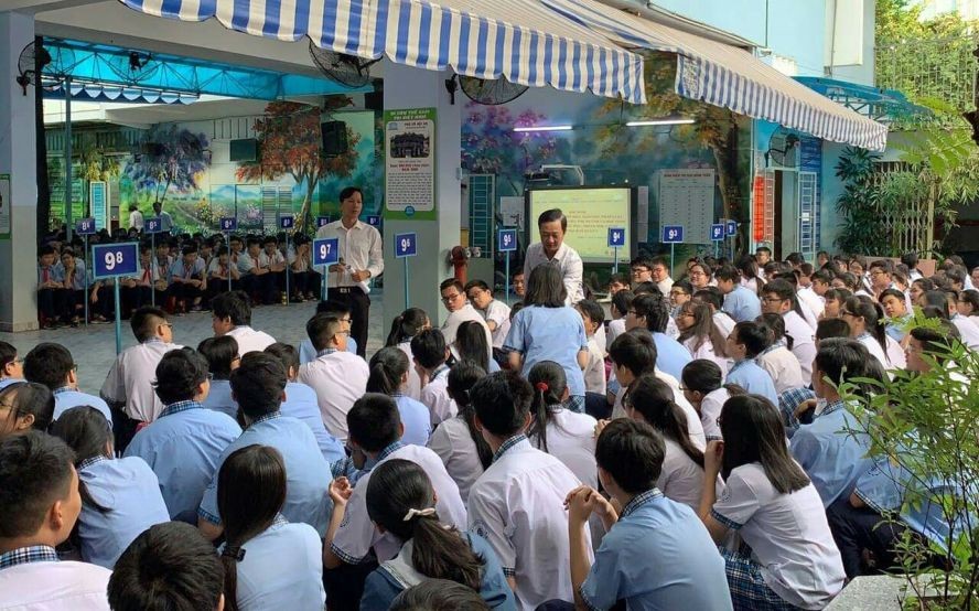 中小學生參加防範性侵座談會。