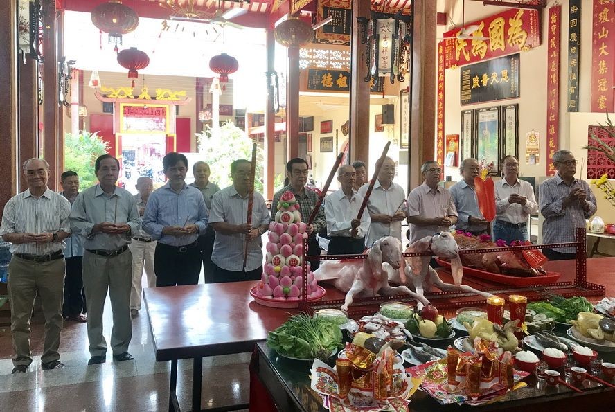 海南會館理監事祭祀儀式。