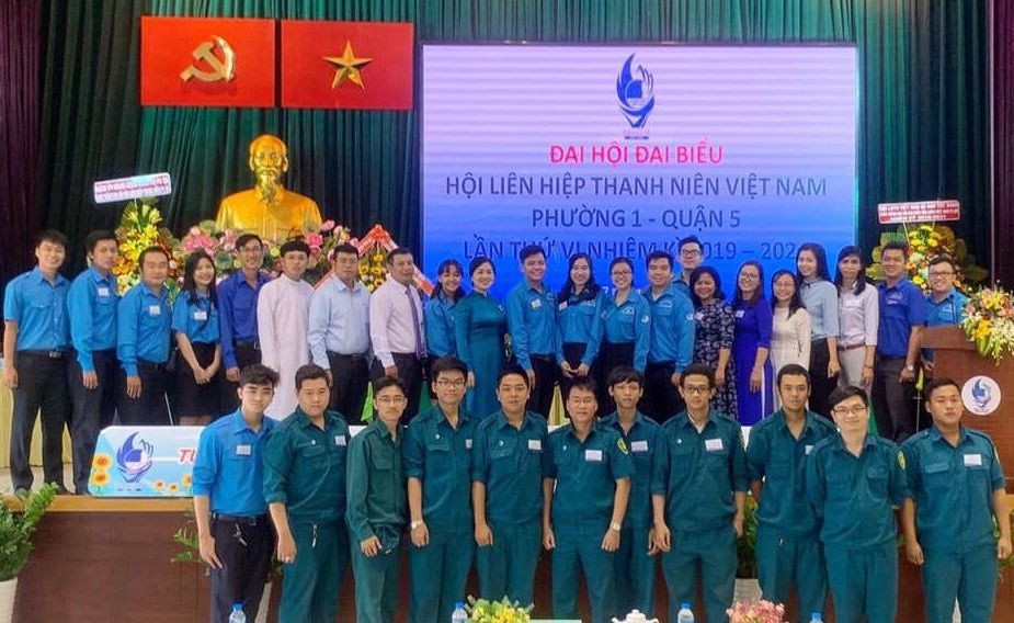 第五郡第一坊青聯會代表大會圓滿結束後大合照。