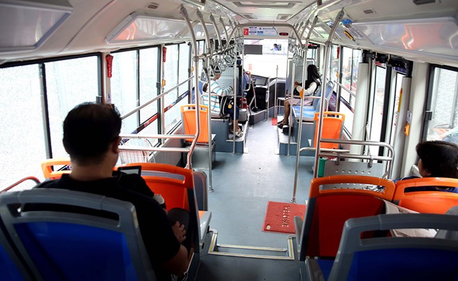 本市巴士仍乏人問津。