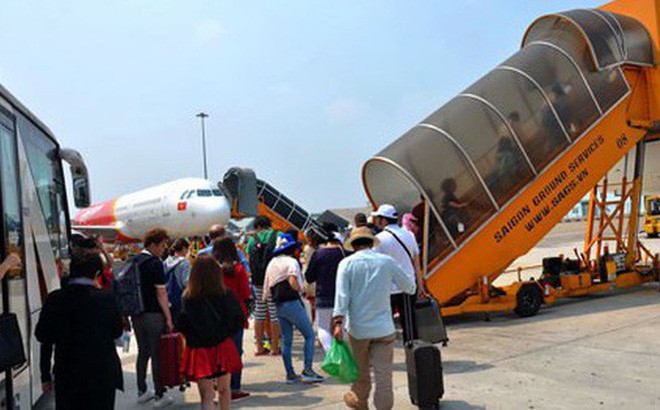 新山一機場嚴重超負荷，應該儘快擴建。