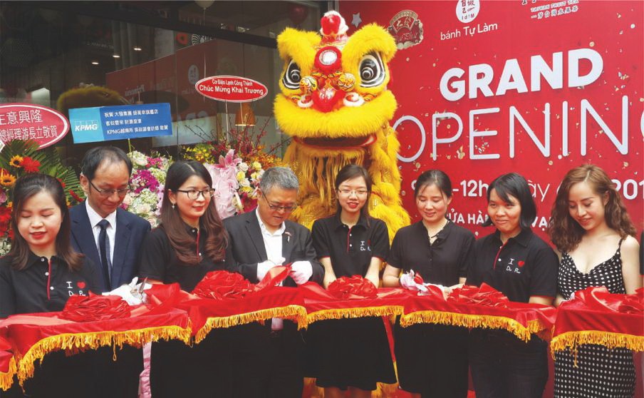 大發食品旗艦店開張剪綵儀式。