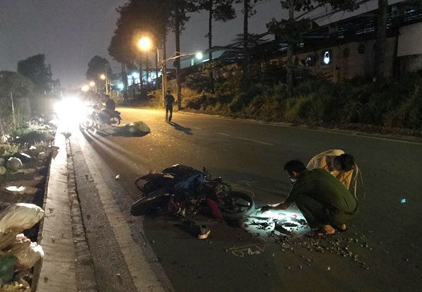 交警趕抵現場勘查事故原因。（圖源：公元）