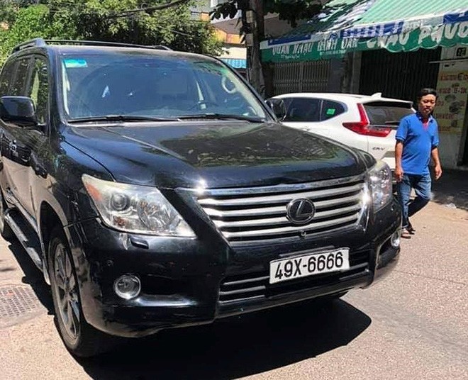 肇事汽車。（圖源：何成）