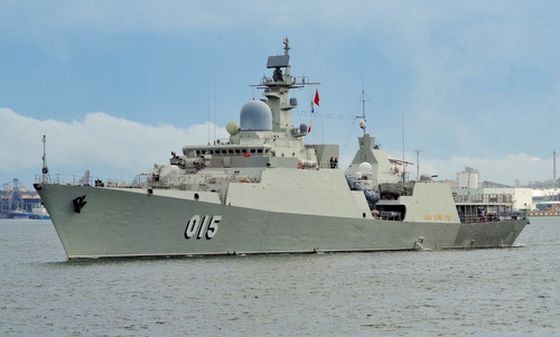 圖為“陳興道015號”導彈護衛艦。（圖源：Twitter）