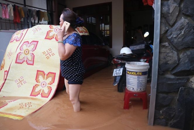 降大雨下冰雹 大勒多處受淹 ảnh 1