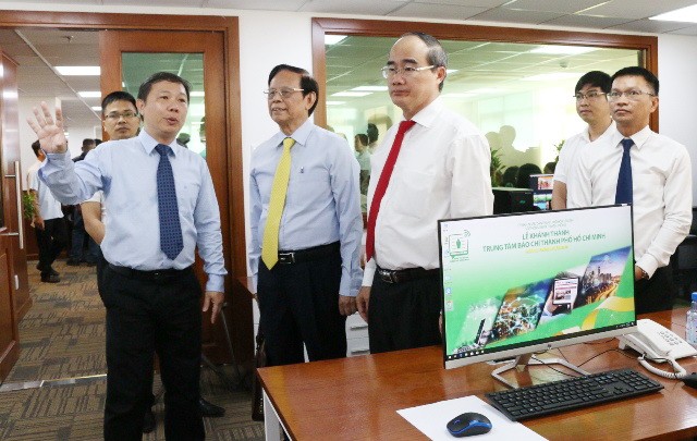 市委書記阮善仁參觀市新聞中心。（圖源：H.V）