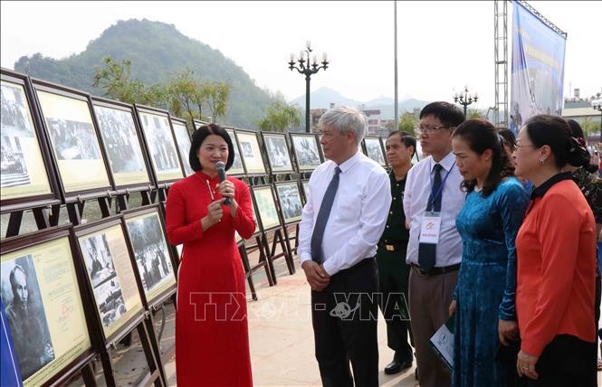“胡伯伯與西北各民族人民”圖片展一瞥。（圖源：越通社）