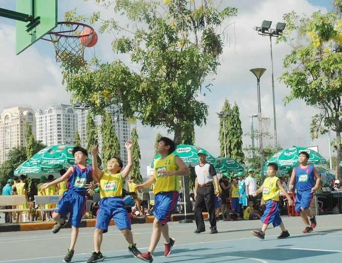 讓孩子參與有益身心的體育活動。