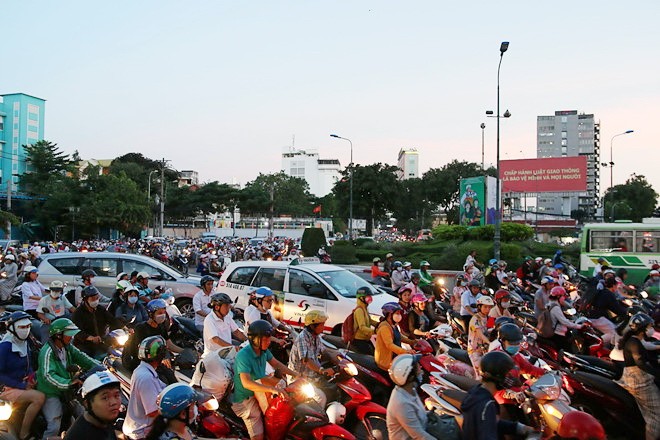 交通圓環經常成為交通擁堵的熱點。