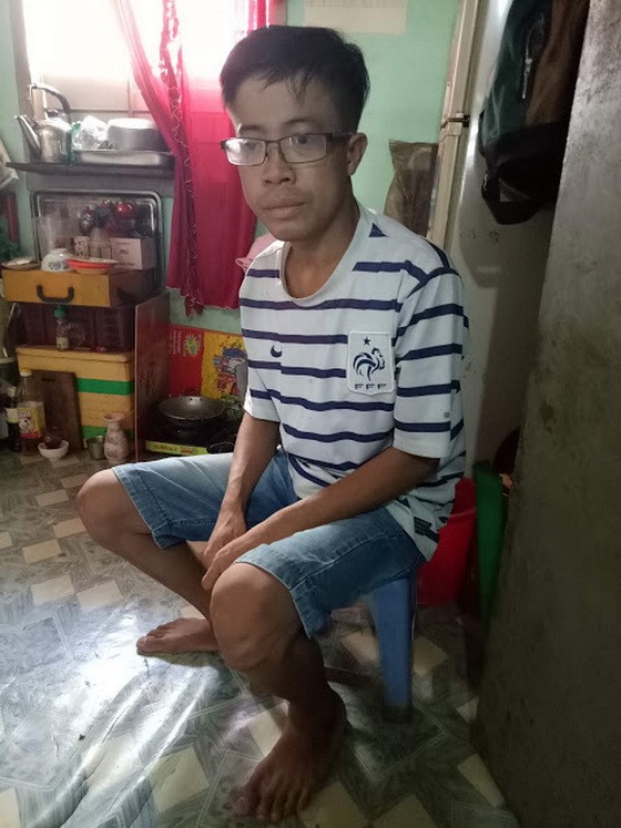 張光成正等錢入院治病。