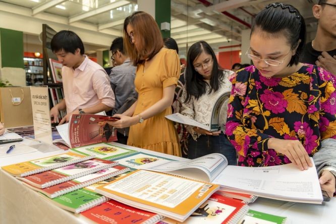 眾多家長對《音樂教育刊物》甚有興趣。