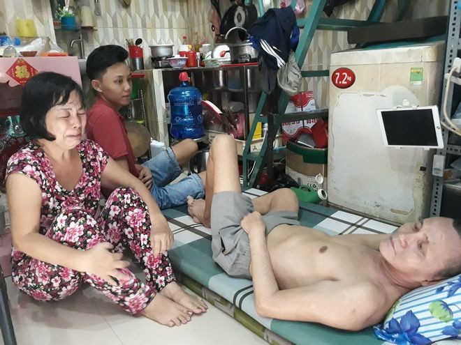 黎家３口均患病在身。