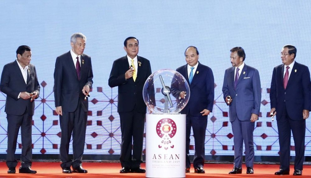 阮春福總理強調東盟必須優先鞏固內部連結 ảnh 1