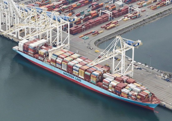 69個裝滿垃圾的集裝箱29日抵達加拿大港口。 （圖源：路透社）