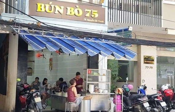 圖為峴港市阮志清街75號牛肉粉店。（圖源：T.T）