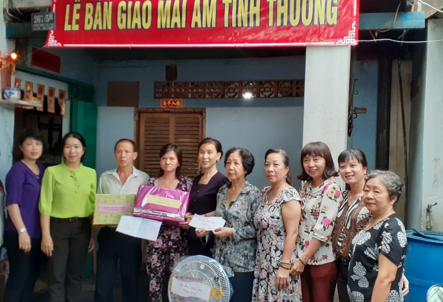 溫情屋移交儀式。