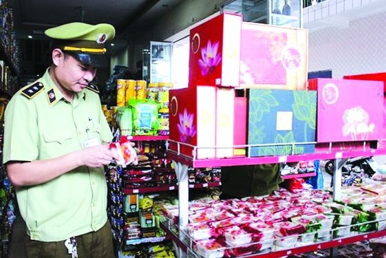 職能力量加強檢查食品安全。（圖源：互聯網）