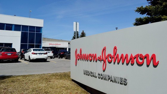 美國俄克拉何馬州法官宣佈，判決美國強生公司應為近年來該州的鴉片類藥物濫用情況負責，並判其支付賠償金5億7200萬美元。（圖源：互聯網）