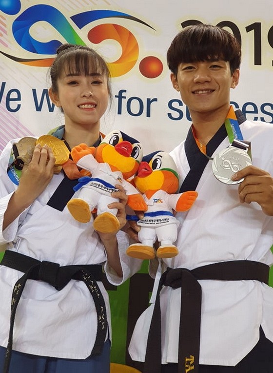 周雪雲與許文輝組合。（圖源：互聯網）