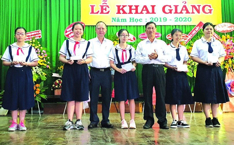 全國上千萬學生喜迎新學年 ảnh 3