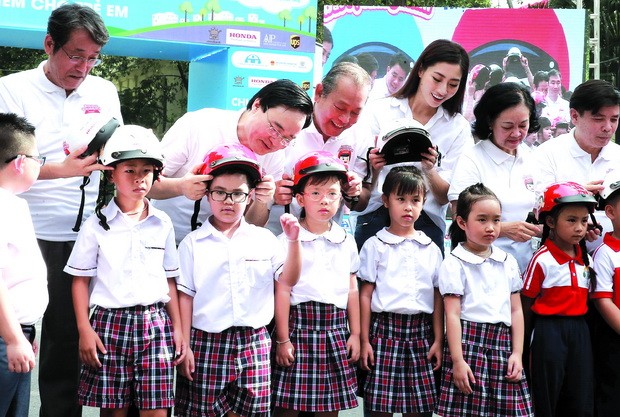 給少兒戴安全帽運動發起 ảnh 1