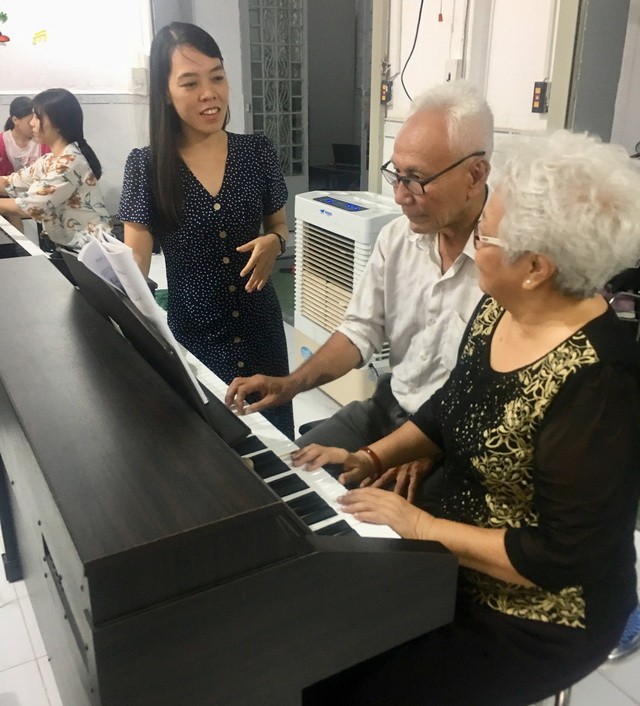 長者的鋼琴老師 ảnh 1