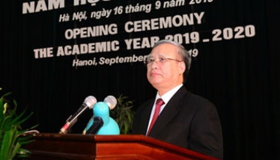 黨中央書記處常務書記陳國旺在國防學院2019-2020學年度開學典禮上致詞。（圖源：越通社）