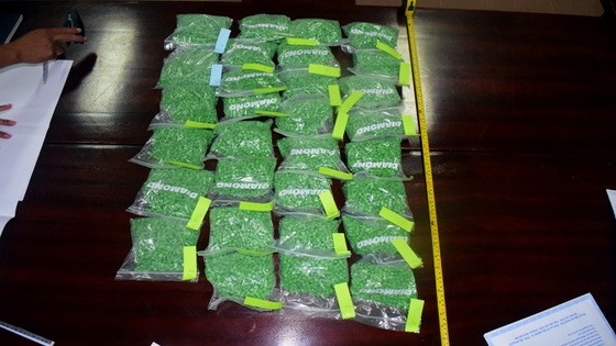 被查獲的3萬顆綜合性毒品。（圖源：越勇）