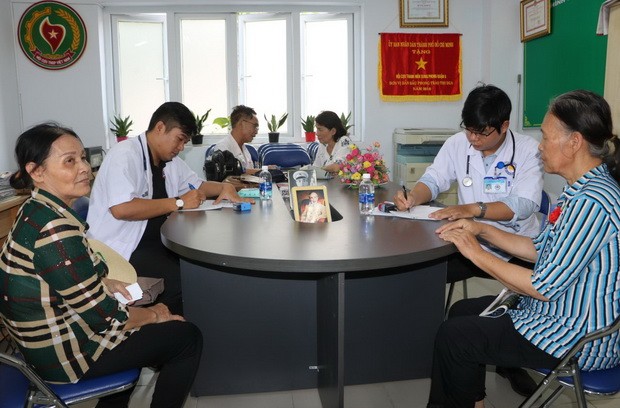 第八郡紅十字會關照 150 位長者 ảnh 1