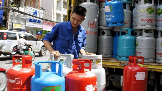 12 公斤瓶裝瓦斯售價暴漲 2 萬 4000元。（示意圖源：田升）