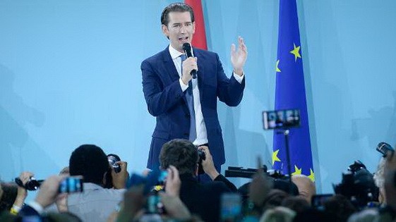 當地時間9月29日，奧地利人民黨領袖庫爾茨及其支持者慶祝勝利。（圖源：互聯網）