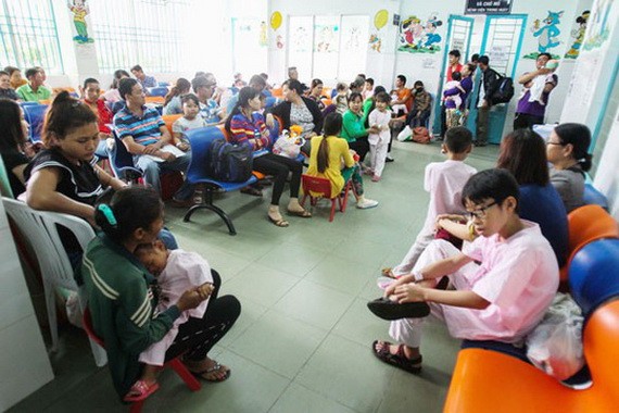 本市空氣污染適逢季節交接期，導致到醫院看病的兒童增加。