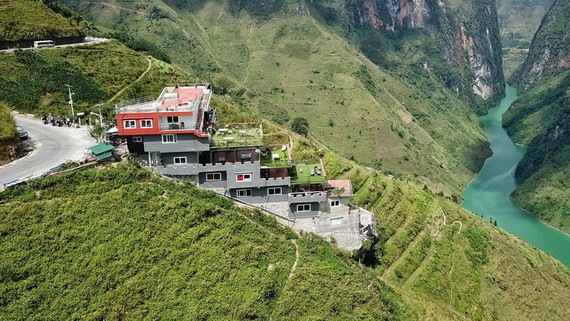 馬鼻樑嶺僣建工程被停業。（圖源：玉新）