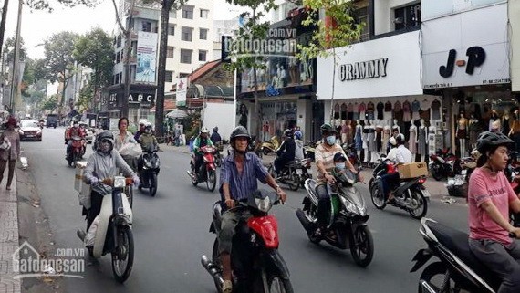 圖為本市第五郡阮豸街街頭一瞥。（圖源：batdongsan.com.vn）
