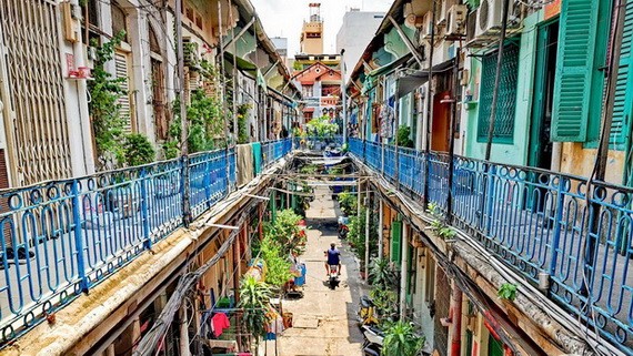 豪仕坊都是古色古香的建築風格。