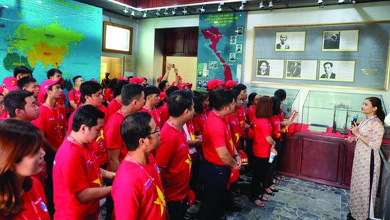 逾1000名會員、青年參加“我愛我的祖國”行程活動。（圖源：互聯網）