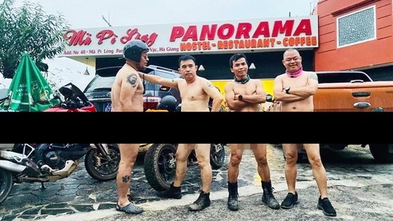 馬鼻樑峰裸騎者受到社交網社群指責。