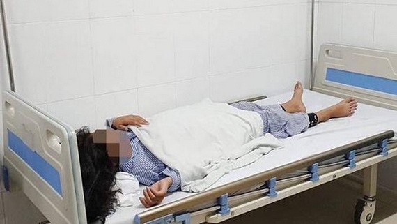 女病童當前已入住醫院接受治療。（圖源：VOV）