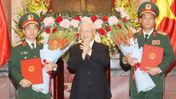 軍銜晉升《決定》頒授儀式。（圖源：越通社）