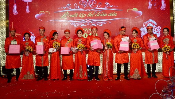 峴港市貧困工人集體婚禮儀式一瞥。（圖源：鄭國勇）