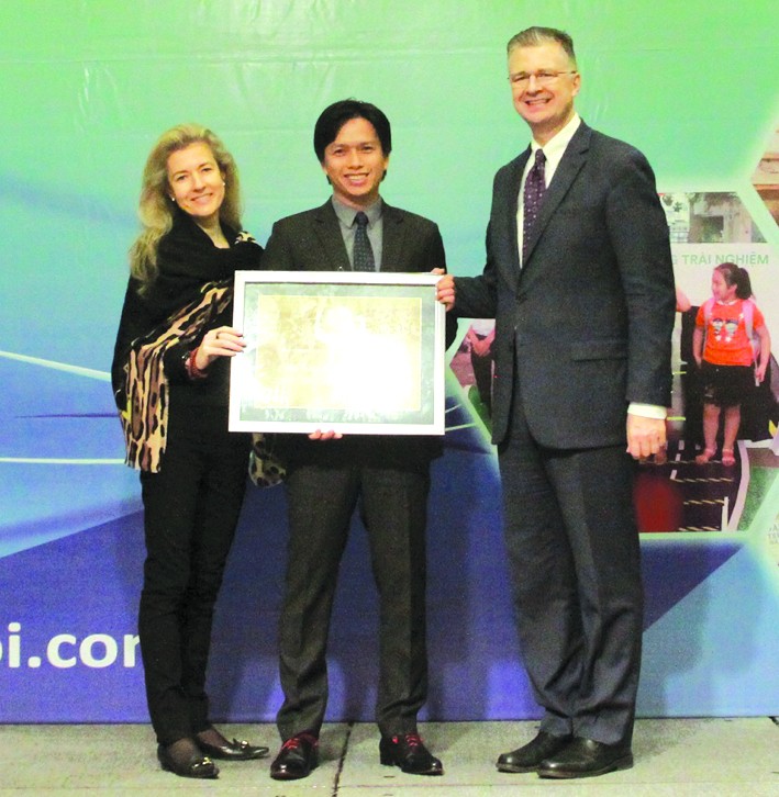 34 公司榮獲企業社會責任獎 ảnh 1