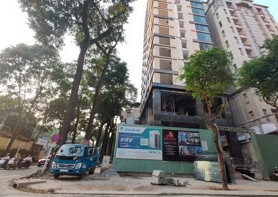 原位於第一郡李自仲街12號的古老別墅而今不復存在，已被一座新建的高樓大廈所取代。（圖源：黃潮）