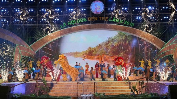 2019年第五次檳椥省椰子盛會開幕儀式一瞥。（圖源：興詩）