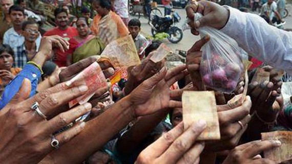 因天災導致歉收減產，自今年8月起，印度洋蔥價格節節攀升，每公斤洋蔥價格已暴漲至260孟加拉國塔卡(約合3.07美元)。（圖源：互聯網）