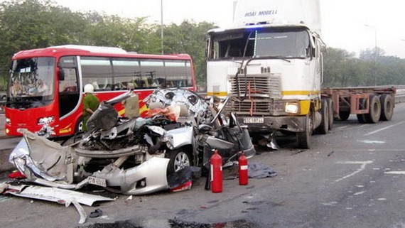 一起嚴重交通事故現場。（圖源：交通報）