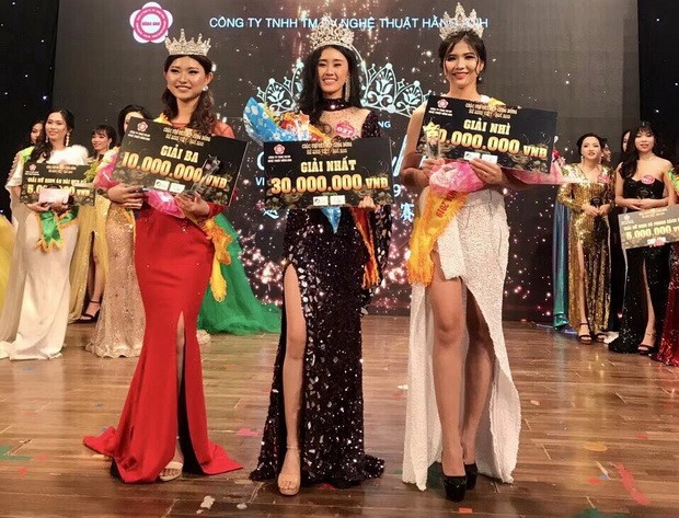 “越華女生選美大賽＂圓滿成功  安江省佳麗魏寶珍奪冠 ảnh 1