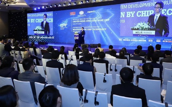 政府副總理武德膽在論壇上發表講話。（圖源：VNE）