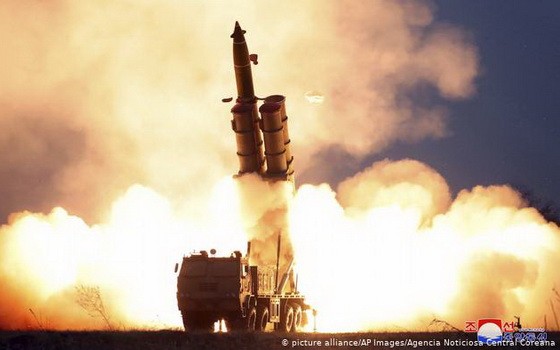 圖為 8月24日朝鮮導彈發射試驗。（圖源：朝中社）