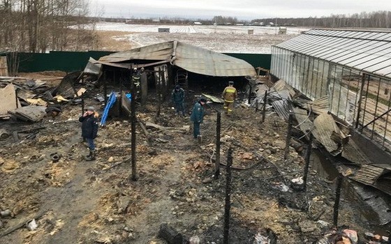 大火熄滅後，現場一片狼藉。（圖源：AP）